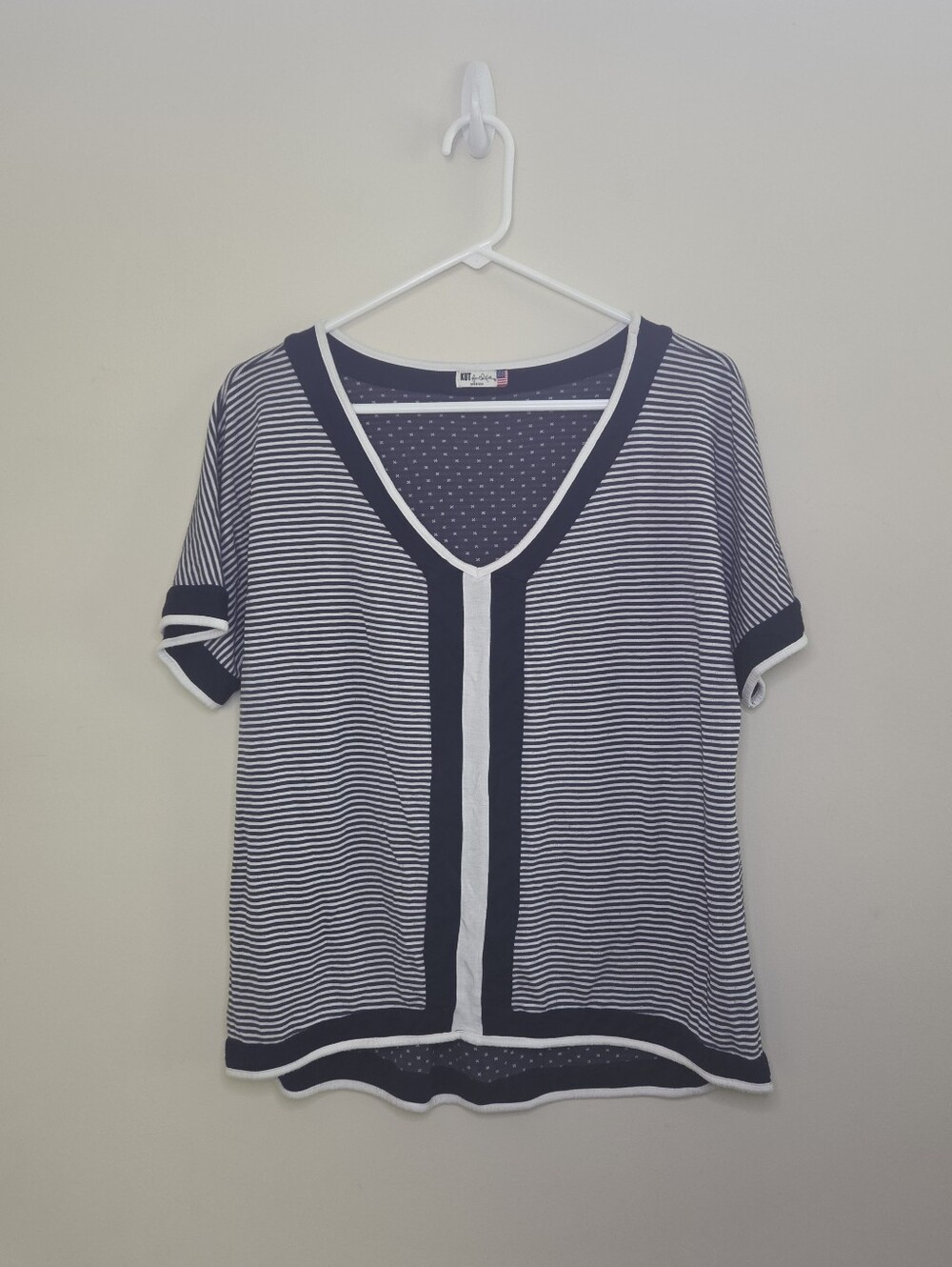 Women's Kut From The Kloth Navy Striped Top Sz Medium